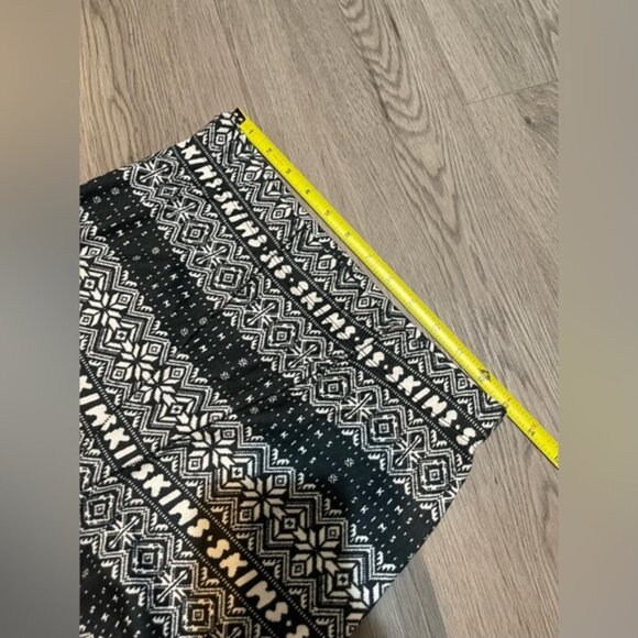 NEW SKIMS Logo Plush Pointelle Henley and Leggings Set medium - Picture 8 of 9